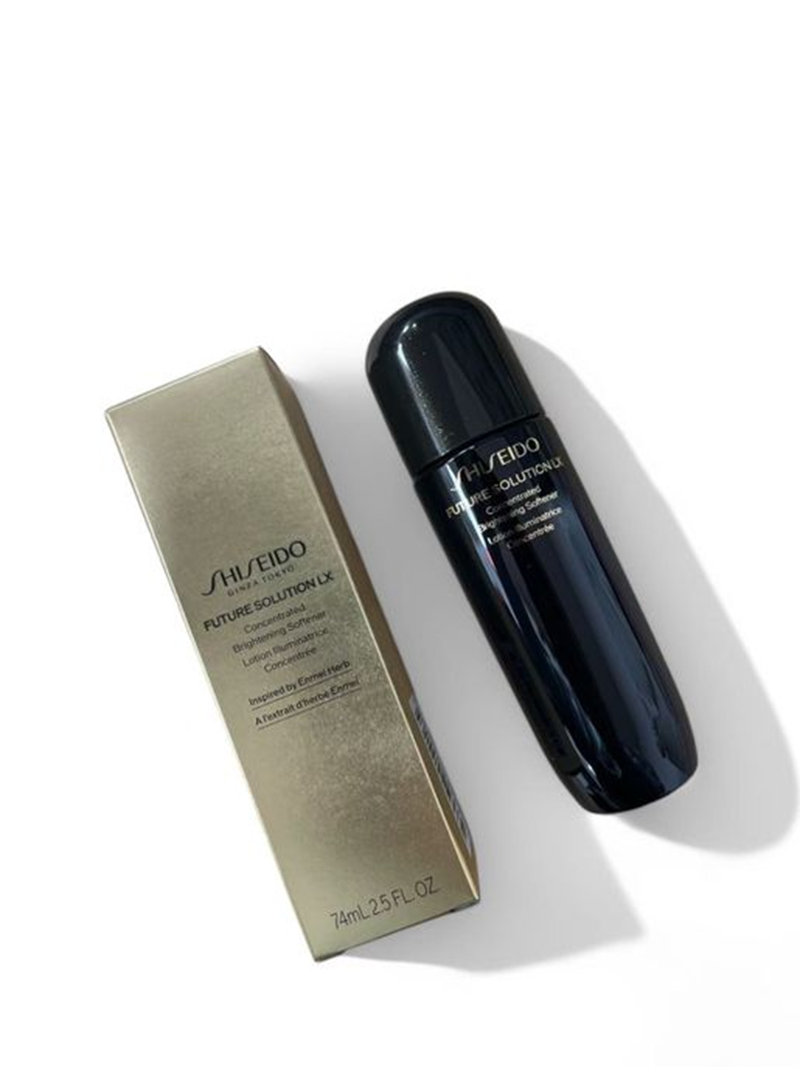 SHISEIDO FUTURE SOLUTION LX Concentrated Brightening Softener 74ml